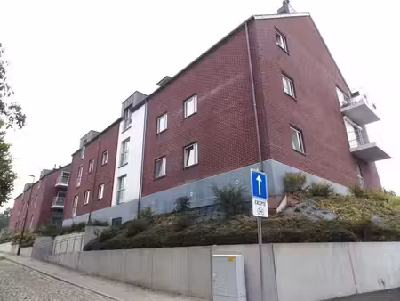 bel appartement 2ch avec terrasse  jardin  cave & parking