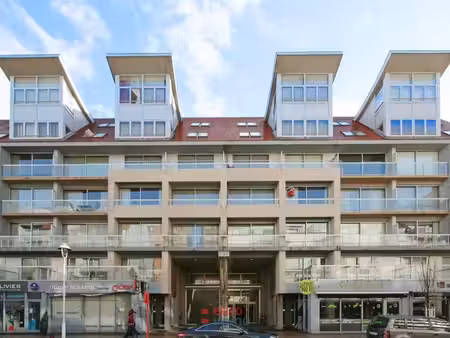 un joyau immobilier dans notre rue commerçante et piétonn...