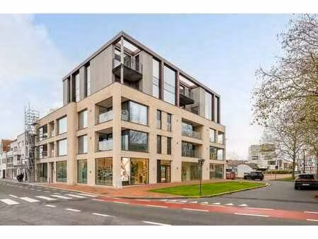 bel appartement neuf avec vue ouverte au centre de knokke