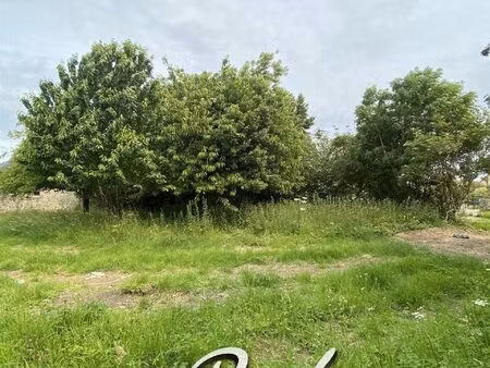 terrain constructible 620m2 à saint-vigor-le-grand
