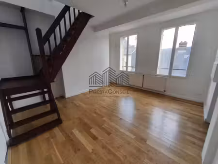 appartement f2 en duplex - elbeuf