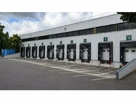 location entrepôt gonesse 95500 9490m²