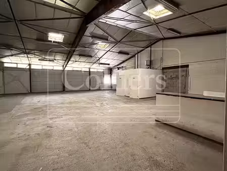 location local d’activités marseille 13015 300m²