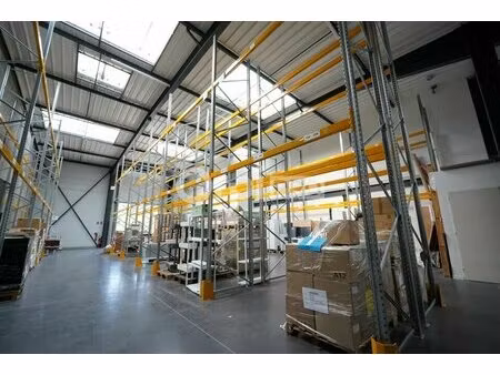 location local d’activités sathonay camp 69580 472m²