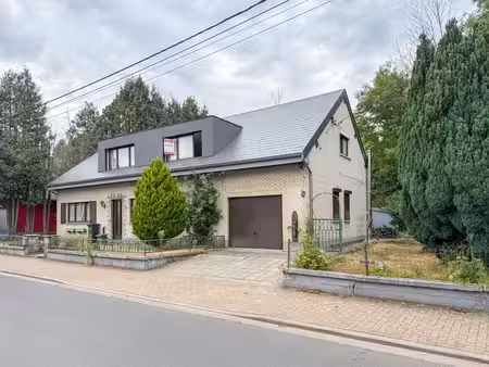 venez visiter cette superbe villa 4 façades à rafraichir !