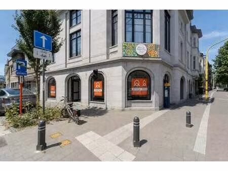 commercieel hoekpand (88 m²) nabij station