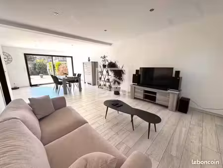 maison 6 pièces 159 m²