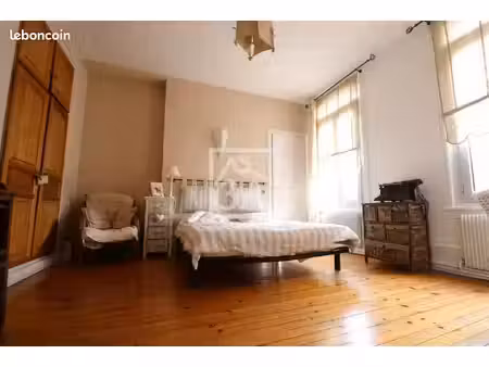 maison de ville 9 pièces 247 m²