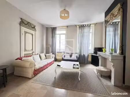 maison 7 pièces 197 m²