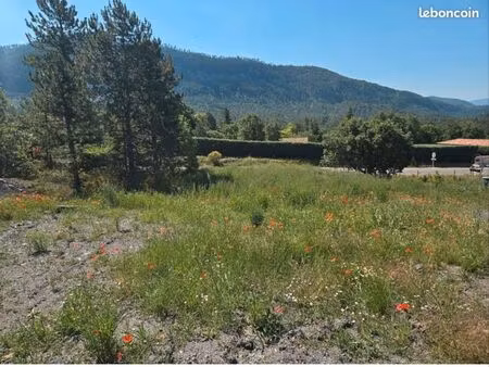 terrain 2700m2 le brusquet