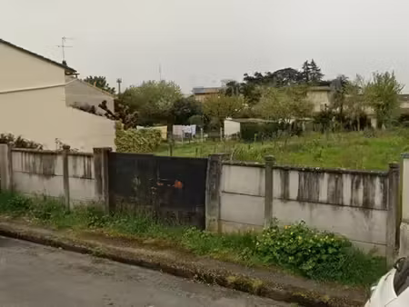 terrain 620 m² libourne
