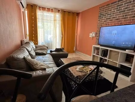 appartement t2 de 48m2 avec grande terrasse  garage fermé  piscine - juvignac