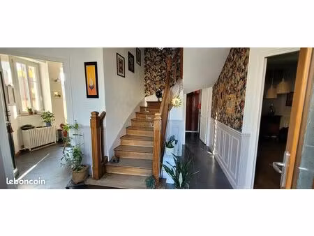 location maison de ville fismes