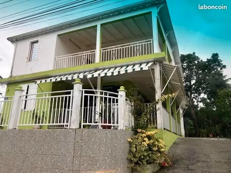 villa 3 pièces 100 m²