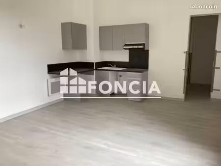 studio 1 pièce 32 m²