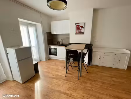 ravissant studio meublé