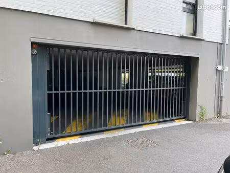place de parking sécurisée à louer - rue elisa hollebeke - halluin
