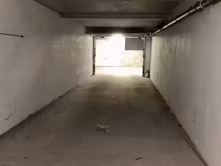 garage double / box fermé - puget-sur-argens (résidence sécurisée)