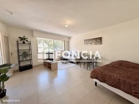 studio 1 pièce 33 m²