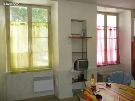 appartement meuble t 1 26m calme interphone privas