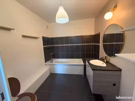 appartement 2 pièces avec balcon et place de parking choisy le roi