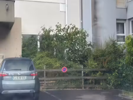 location place de parking sécurisée gare vesoul