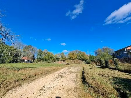 terrain constructible viabilisé à vendre