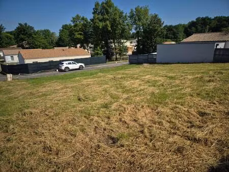 terrain constructible viabilisé à vendre