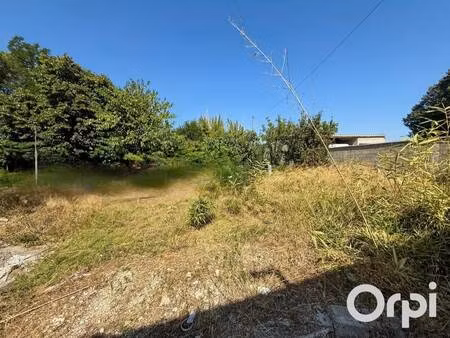 terrain constructible viabilisé à vendre