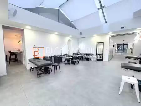 local commercial à louer