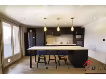 appartement t4 3 chambres  balcon et garage à vendre à hyèr