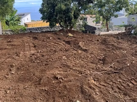 a vendre terrain d'environ 400 m2 les avirons 155 000 eur