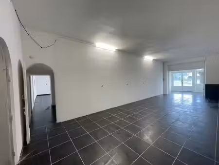 local commercial à louer