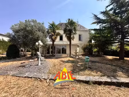 vente maison 7 pièces 302 m² benet (85490)