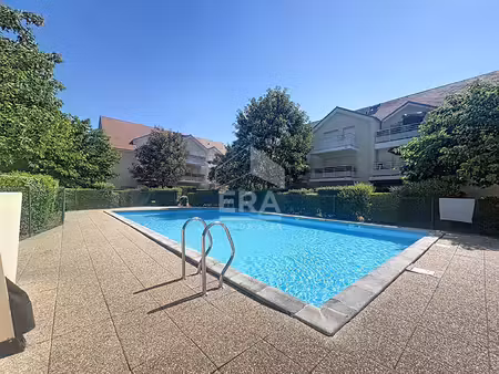 à louer charmant t2 meublé entièrement rénové avec balcon et piscine