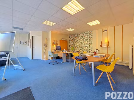 à vendre murs commerciaux de 69 m² centre-ville de coutances
