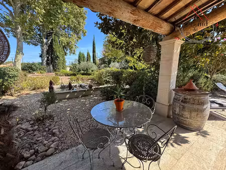 mas de 250 m2 avec piscine