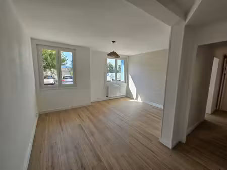 nouveaute gap proche centre ville- cet appartement t3 traversant entièrement rénové de 57.