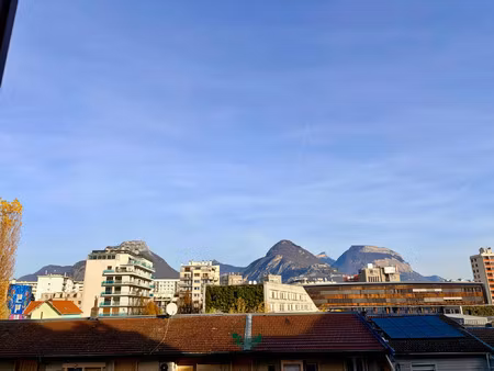 location appartement 4 pièces 87 m² à grenoble (38100)
