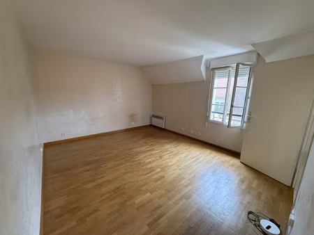 marly-le-roi studio 24m2 - 691eur c.c