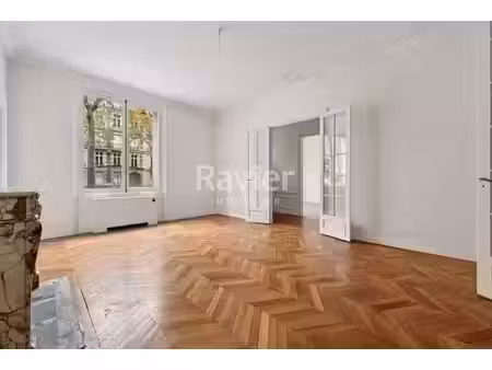 avenue marceau - 75116 paris