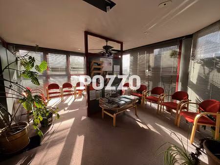 local commercial saint lo 106.10 m2