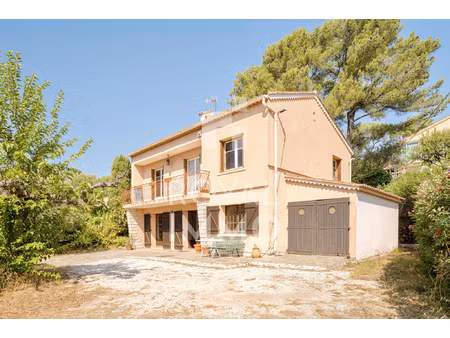 maison dans l'un des secteurs les plus prisés de la garde
