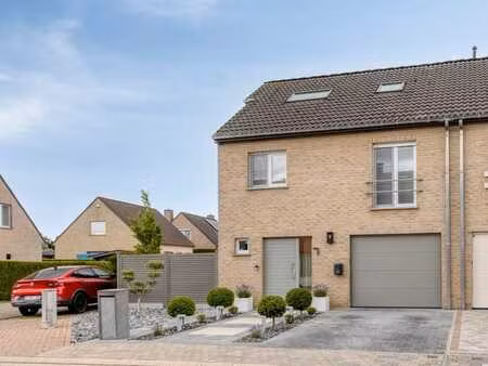 maison familiale prête à emménager avec 5 chambres  jardin e