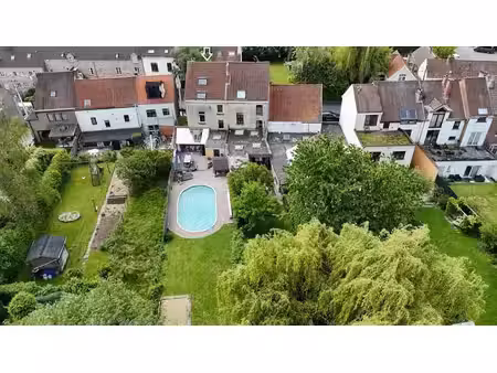 genval : maison 5 ch  garage et jardin avec piscine