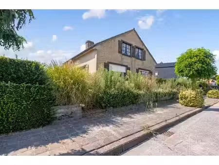 terrain à vendre avec possibilité de construire une villa à