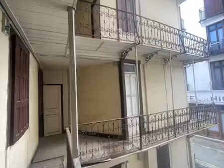 immeuble à vendre lourdes 16 pièce(s) 260m2 65 000€