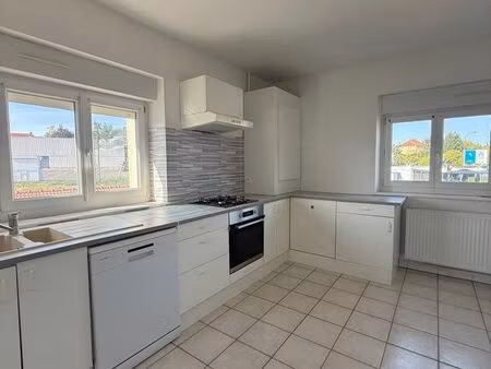 t4 105 m² avec terrasse et entrée indépendante – faulquemont
