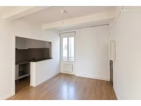 t3 lumineux au bord de l'orb