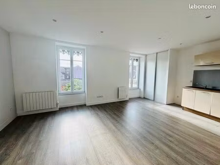 t2 rénové – 49 m² – quartier préfecture